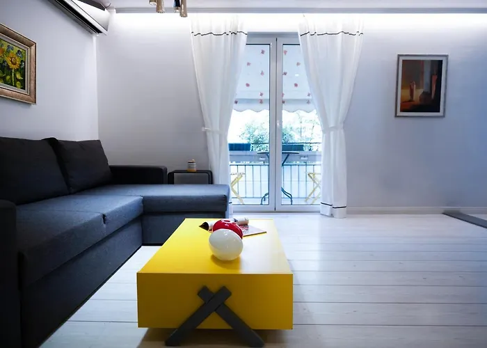 アパート Enxhi's